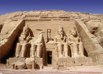 Derinkite paplūdimio atostogas su ekskursijų programa